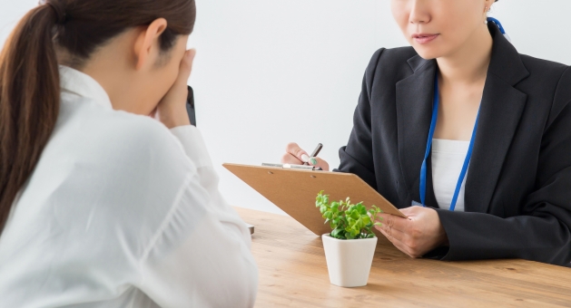 就職活動の悩みや不安は誰に相談するのが良い？